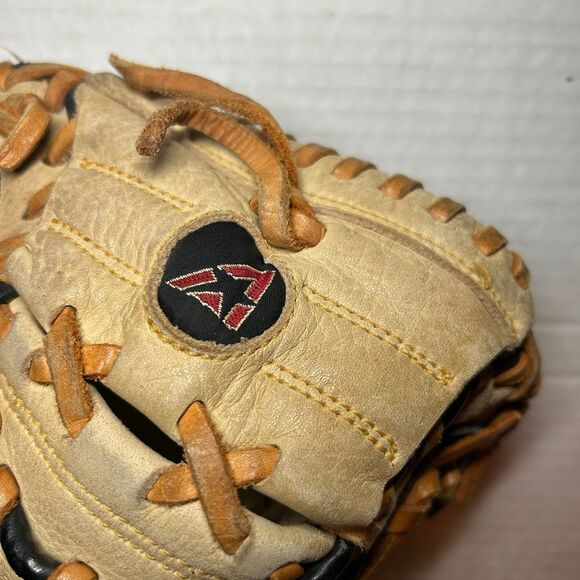 All Star Young Pro Series CM1010BT Youth Catchers Mitt Baseball Glove RHT - Picture 4 of 6